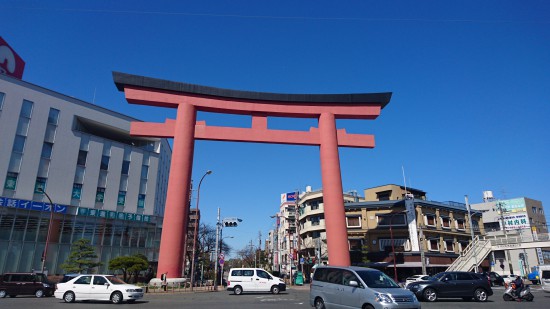 中村公園赤鳥居交差点にて