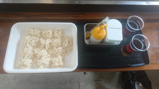 流しそうめん