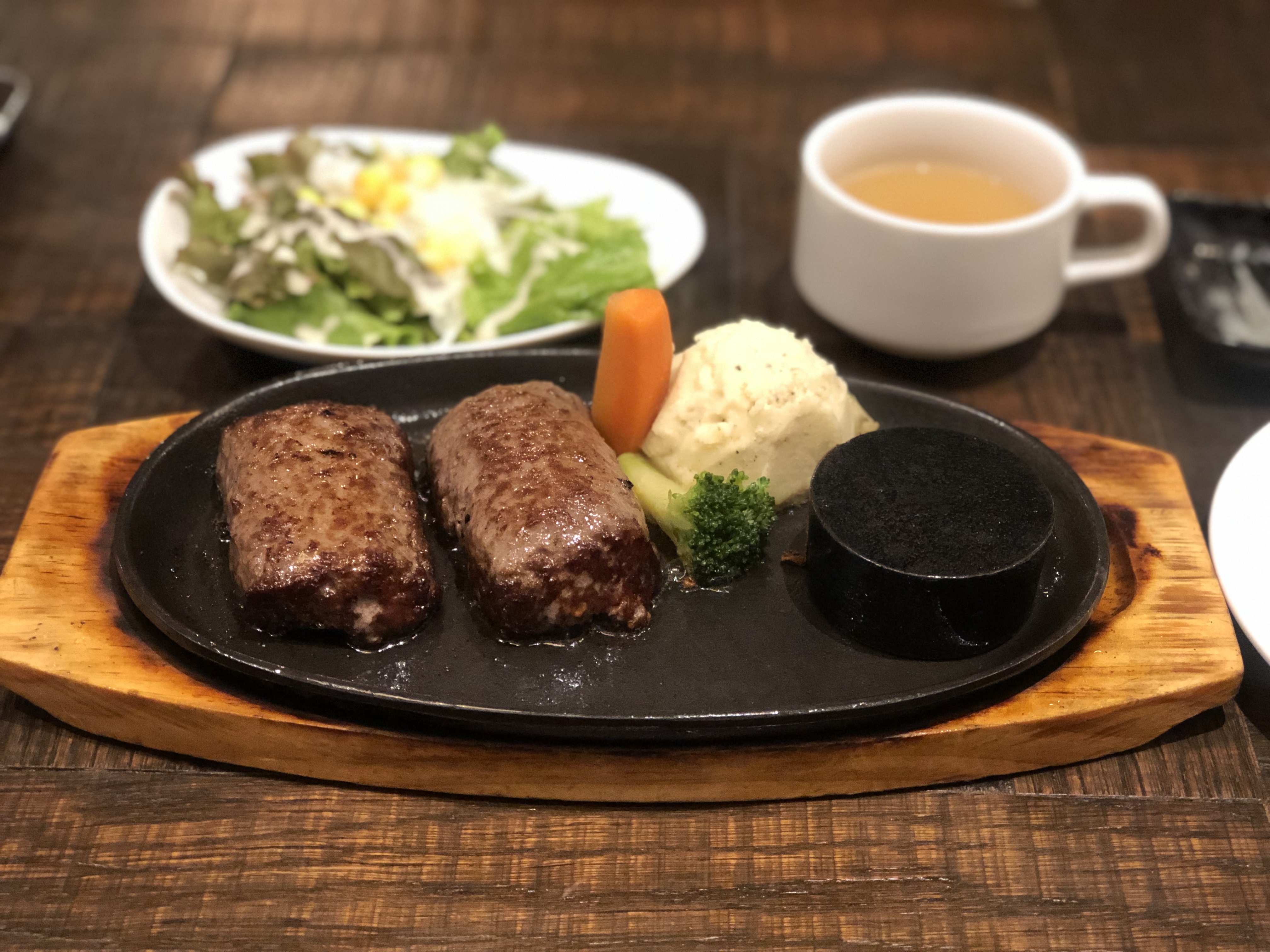 栄 ランチ デート