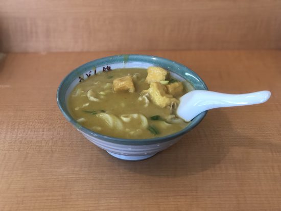 名古屋 栄の平日ランチ探訪 うどん錦でカレーうどんを頂きました 飲んだ後の〆で有名ですが ランチもやってます Tax And The Sake