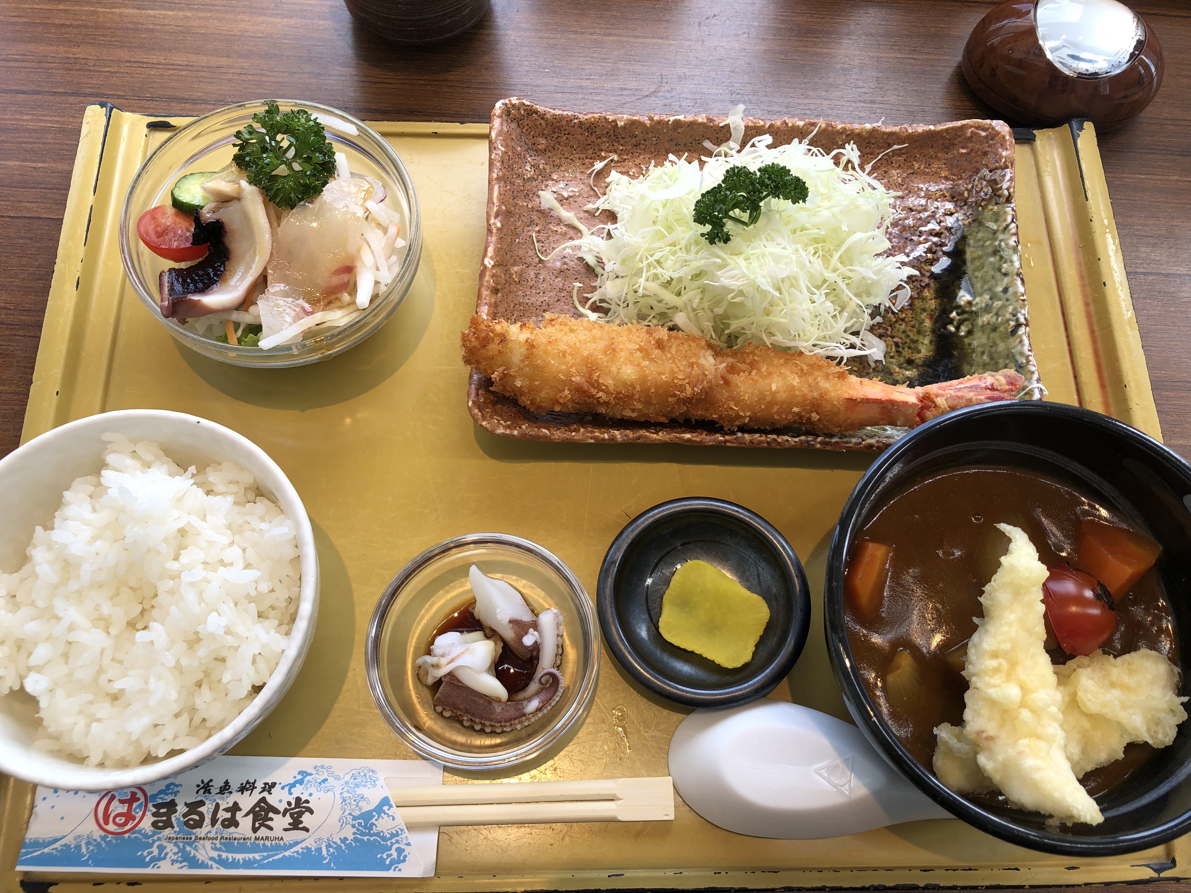 名古屋・栄の平日ランチ探訪 まるは食堂ラシック店でジャンボエビフライを頂きました TAX AND THE SAKE