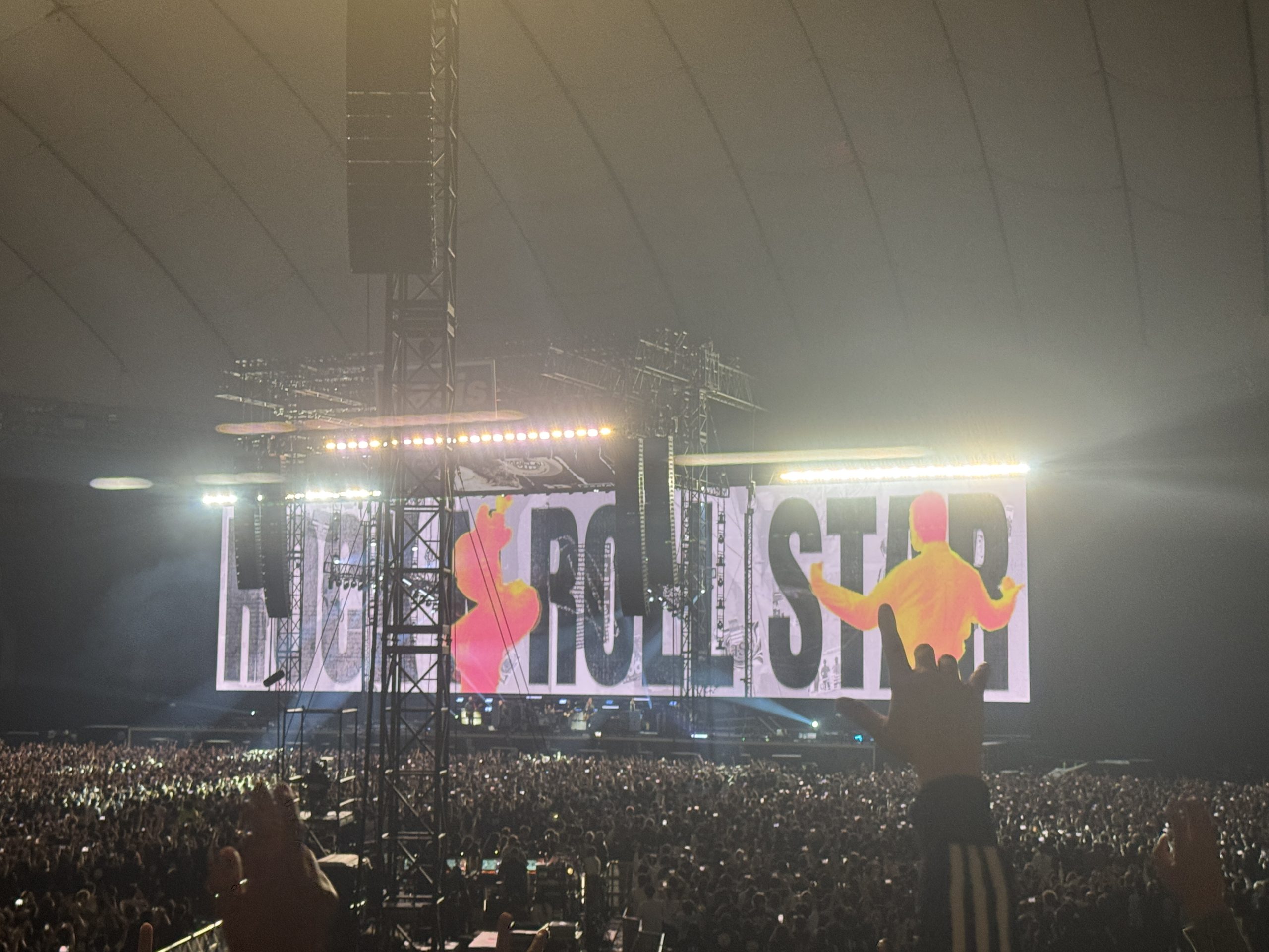 Oasis Live '25 LAPANに行きました - TAX AND THE SAKE